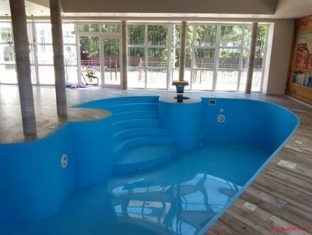 Бассейны из пластика