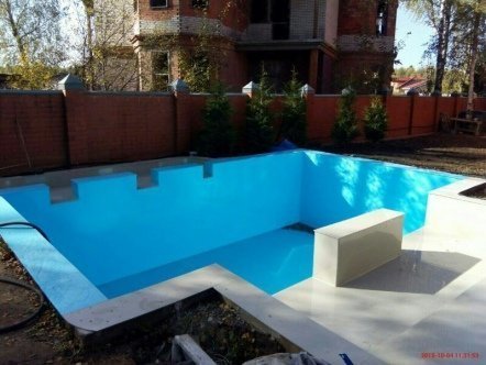 Бассейны из пластика для дачи: условия монтажа