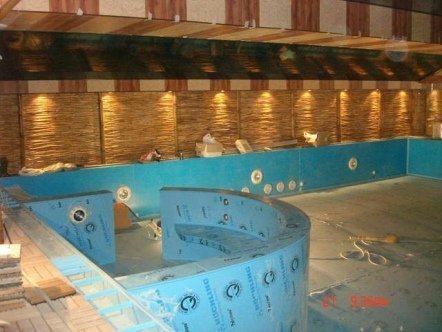 Бассейны из пластика для дачи: условия монтажа