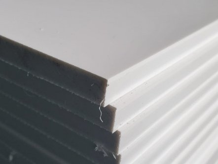 Листовой полиэтилен белого цвета