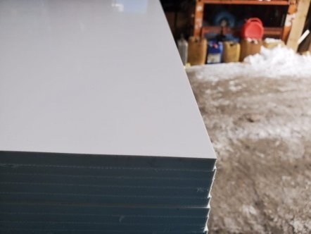 Листовой полиэтилен белого цвета